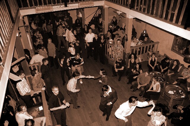 min 2006 10 31 latino 201 sepia